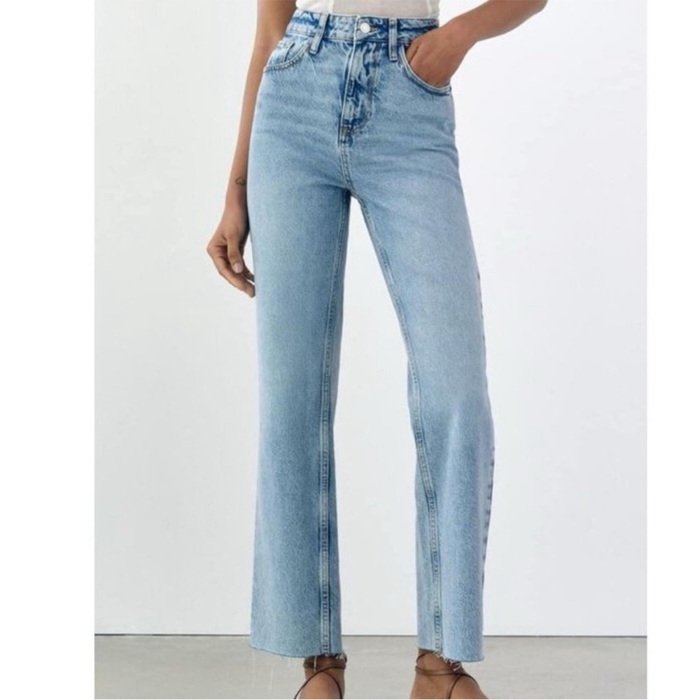 Zara Sky Blue Cropped Jeans